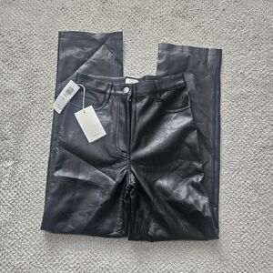 WILFRED Melina Pant Black Straight Leg Vegan Leather Size 0 Aritzia NWT